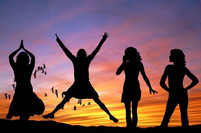BARIATRIC SURGERY REDUCES FEMALE CANCER RISK