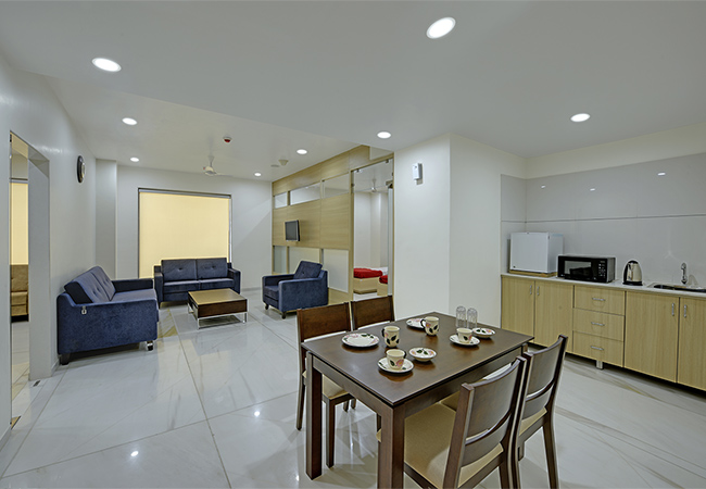 KD Presidential room dining