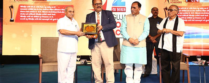 NOBESITY WINS ZEE AWARD